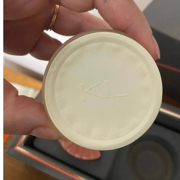 Karl Lagerfeld Private Luxuries Soap 1.75 oz Perfumed Body Cream 2 oz Gift Set - Picture 11 of 13